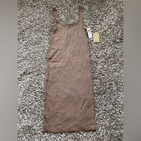 Aritzia Wilfred Free Go-To Tank Dress - Picture 4 of 6